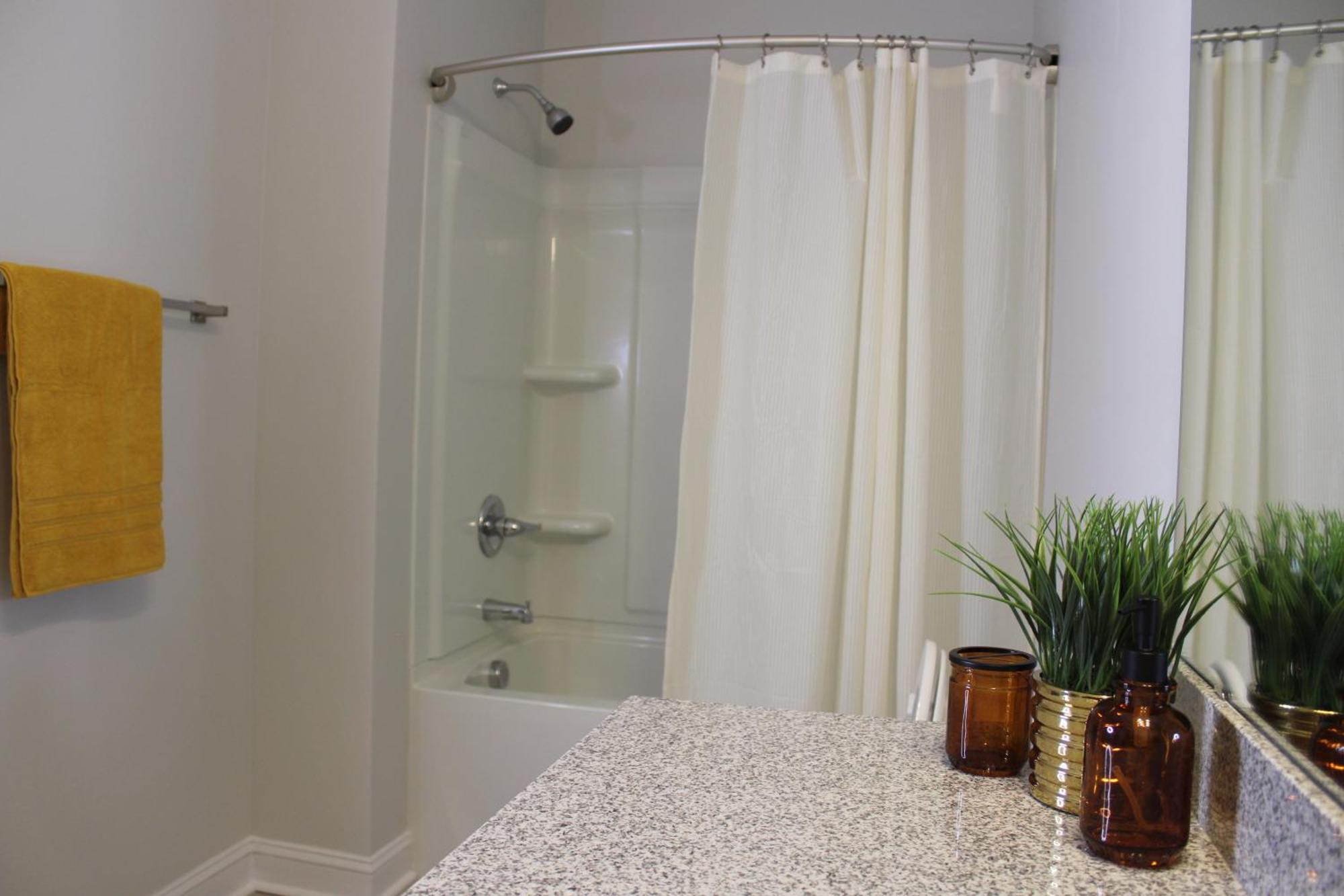 Quiet And Luxury Apartment - 10 Minutes From Ecu Winterville エクステリア 写真